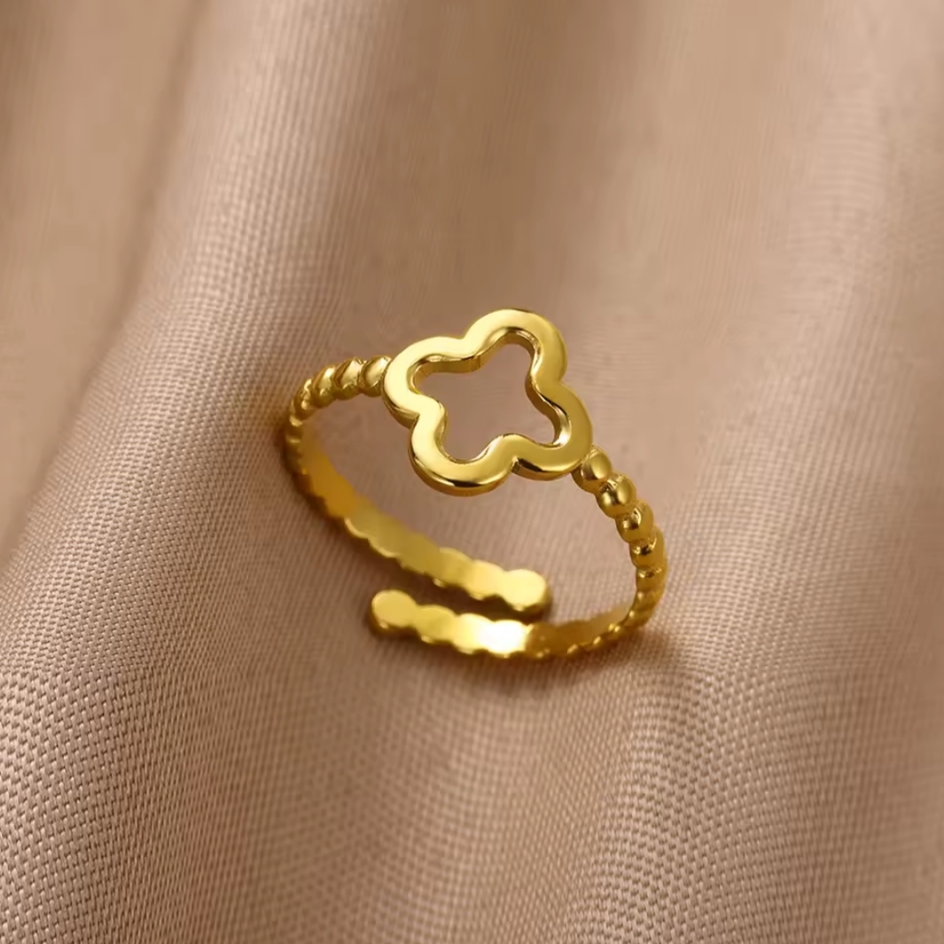 18 Kt Gold Over Titanium Clover Ring 18 Kt Gold Over Titanium Clover Ring